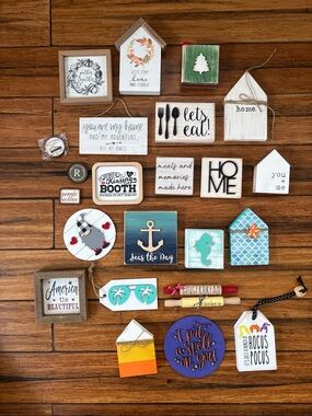 signage & tiered tray trinkets. 🪧